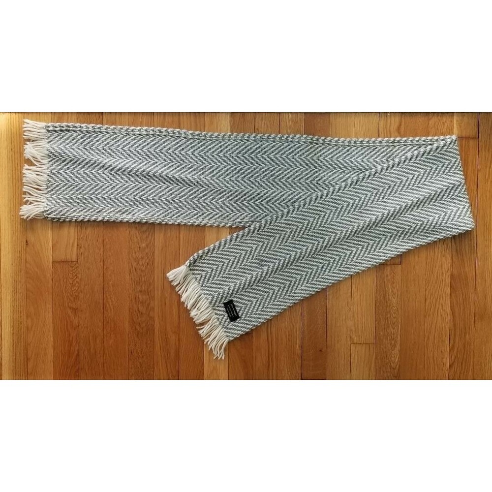 John Branigan Weavers Scarf Womens Gray White Wool Woven Fringe Ireland 68"